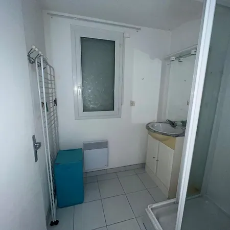 Dans Un Avec Piscine - 3254 *